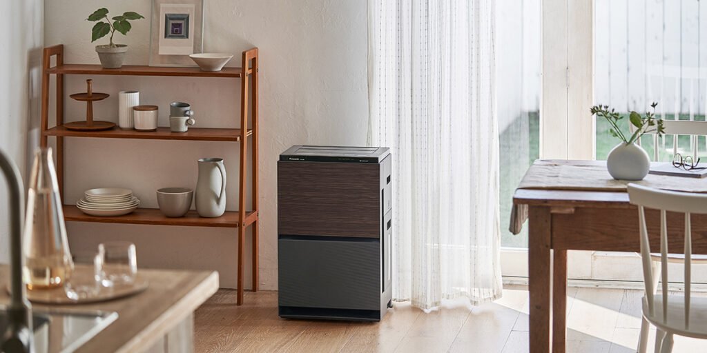 Máy lọc không khí Panasonic F-VC70XU-TM
