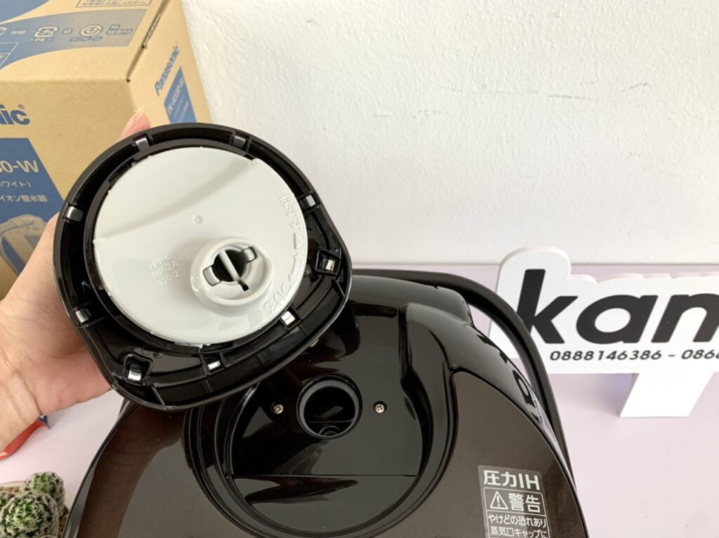 Nồi cơm điện Zojirushi NP-ZH18-TD