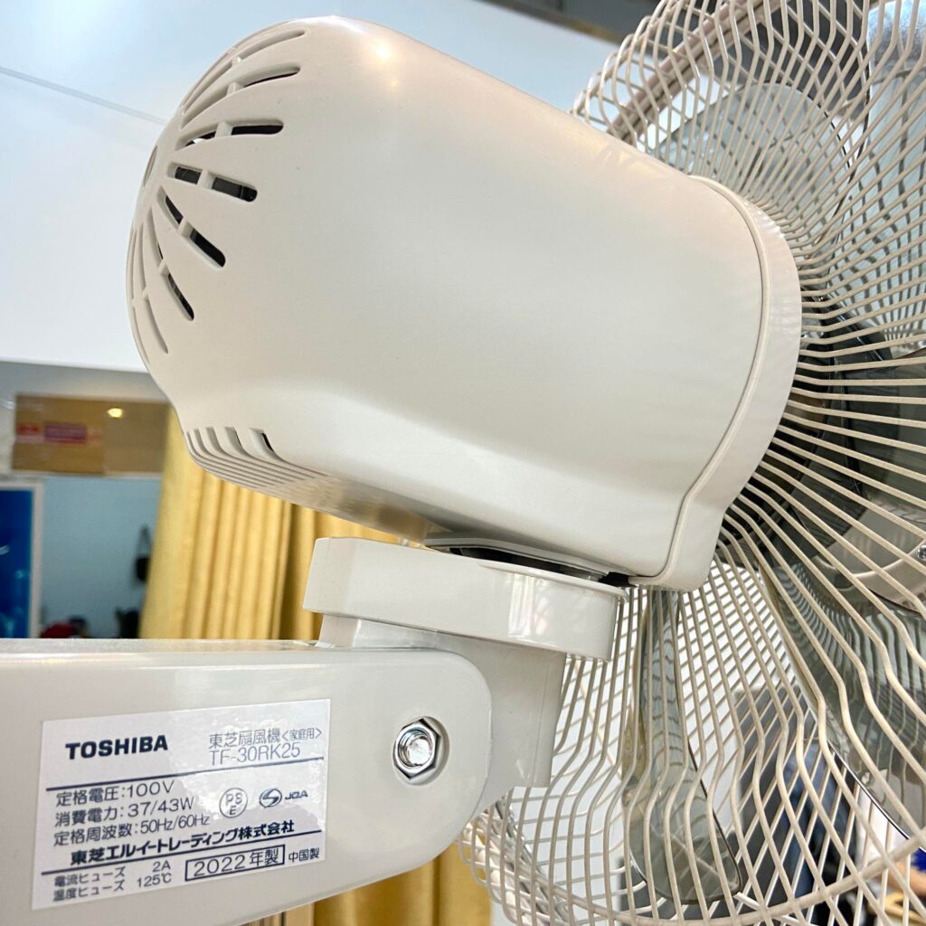 Quạt treo tường Toshiba TF-30RK25