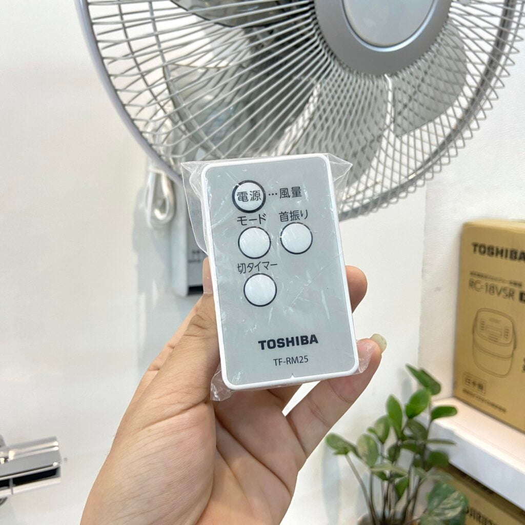 quạt treo tường toshiba tf-30rk25