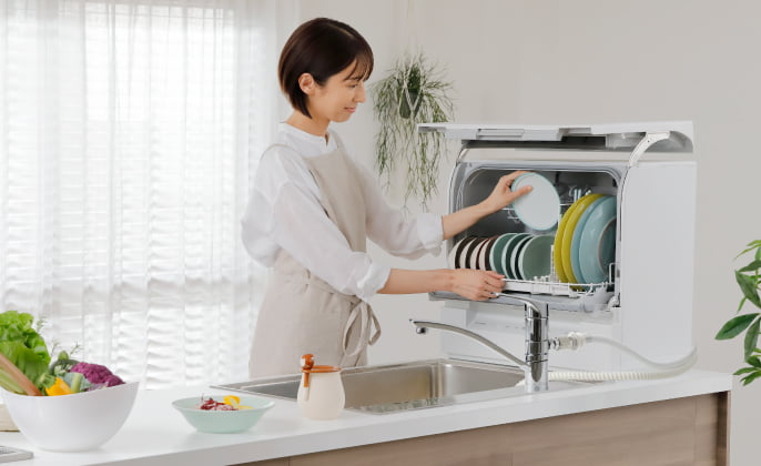 Máy rửa bát Panasonic NP-TSP1