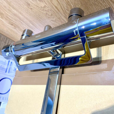 Sen tắm toto tbv03417j có khống chế nhiệt độ